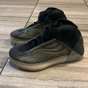 Adidas Yeezy Basketball Quantum 9
